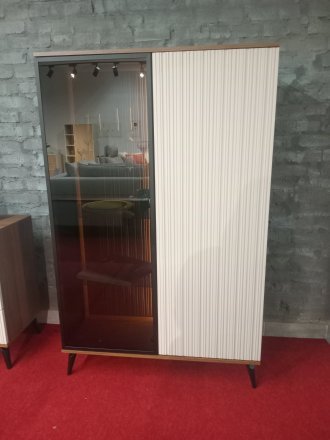 Вітрина висока з підсвіткою Вічі / Vici WT103 2-дверна Горіх/кашемір Perfect Home Польща (PFH-091278) Вітрина висока з підсвіткою Вічі / Vici WT103 2-дверна Горіх/кашемір Perfect Home Польща (PFH-091278)