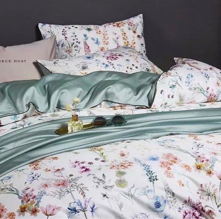 ​Комплект постільної білизни Білий з польовими квітами 200х230 см