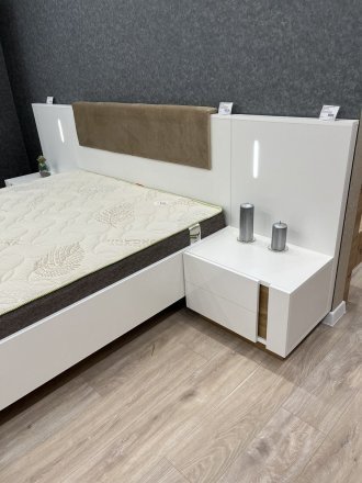 Тумби приліжкові 2 шт. з підсвіткою Perfect Home Арко / Arco з 4 шухлядами 2S/60 Білий глянець/дуб грандсон (PFH-091049)