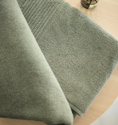 Махровий рушник LeLIT 550г Хакі 70/140 (LLT-111438) Махровий рушник LeLIT 550г Хакі 70/140 (LLT-111438)
