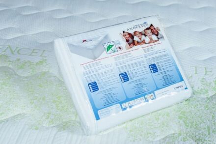 Наматрацник водонепроникний 160х200х25 см (CMP073) Наматрацник водонепроникний 160х200х25 см (CMP073)