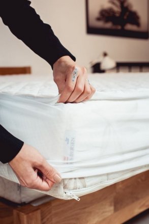 Наматрацник водонепроникний 200х200х25 см (CMP075)