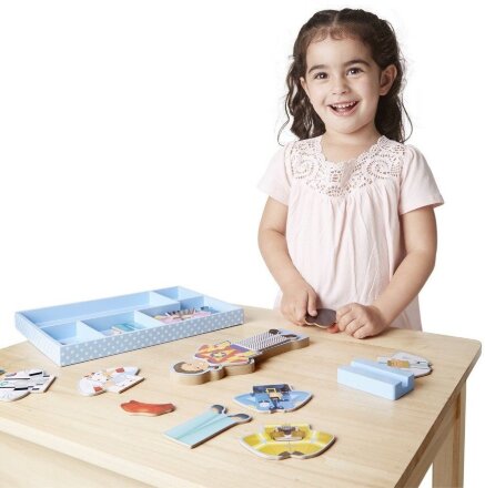 Магнітний набір Одягни Джулію MD5164